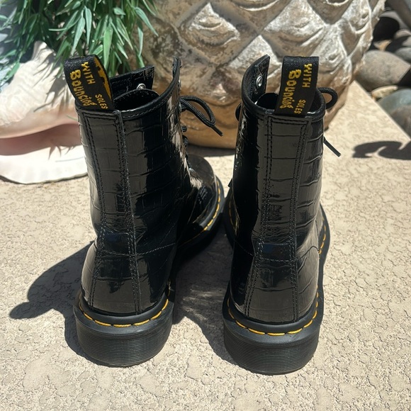 Dr. Martens 1460 Womens Patent Leather Croc Embossed Size 8 NEW - Picture 8 of 14